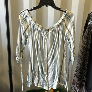 Day trip off the shoulder, long tunic top